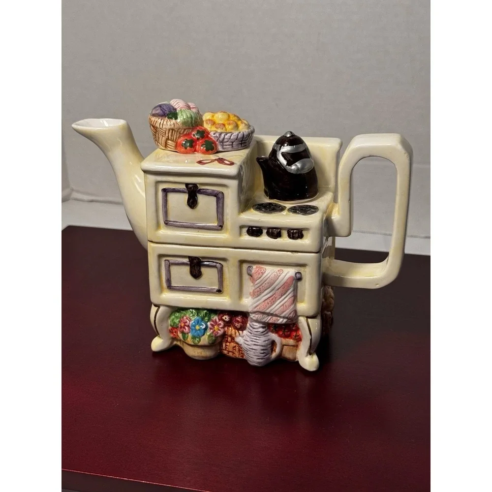Mini Teapot ~ 2 Pieces ~ Unboxed ~ 3.5 inches ~